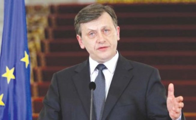 Antonescu: Băsescu a contactat o persoană din interiorul PSD pentru a-l propune premier